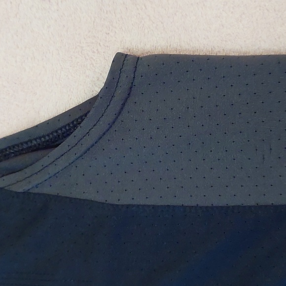 Workout,  sleeveless pullover - Picture 3 of 6